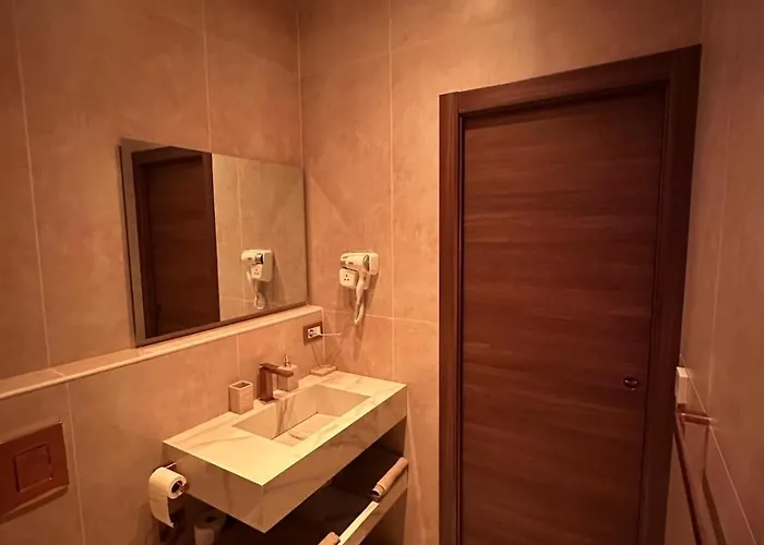 A Dolce Casa Romana Lux Jacuzzi Metro A 2 Min Apartment *